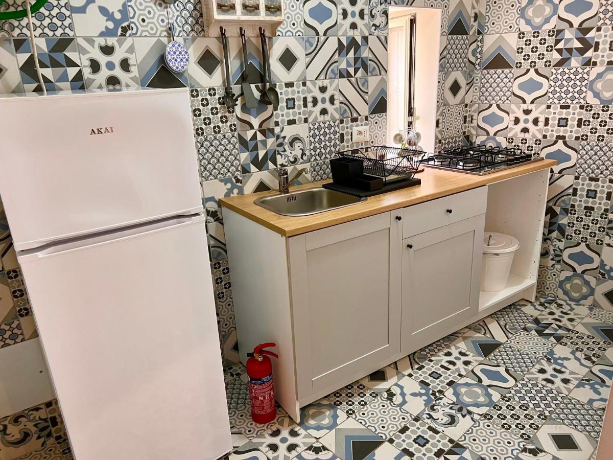 Vico Longo 25 - Ensuit Flat In The Heart Of Naples Luaran gambar