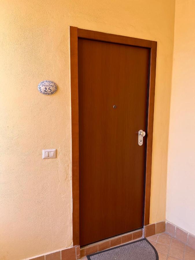 Vico Longo 25 - Ensuit Flat In The Heart Of Naples Luaran gambar