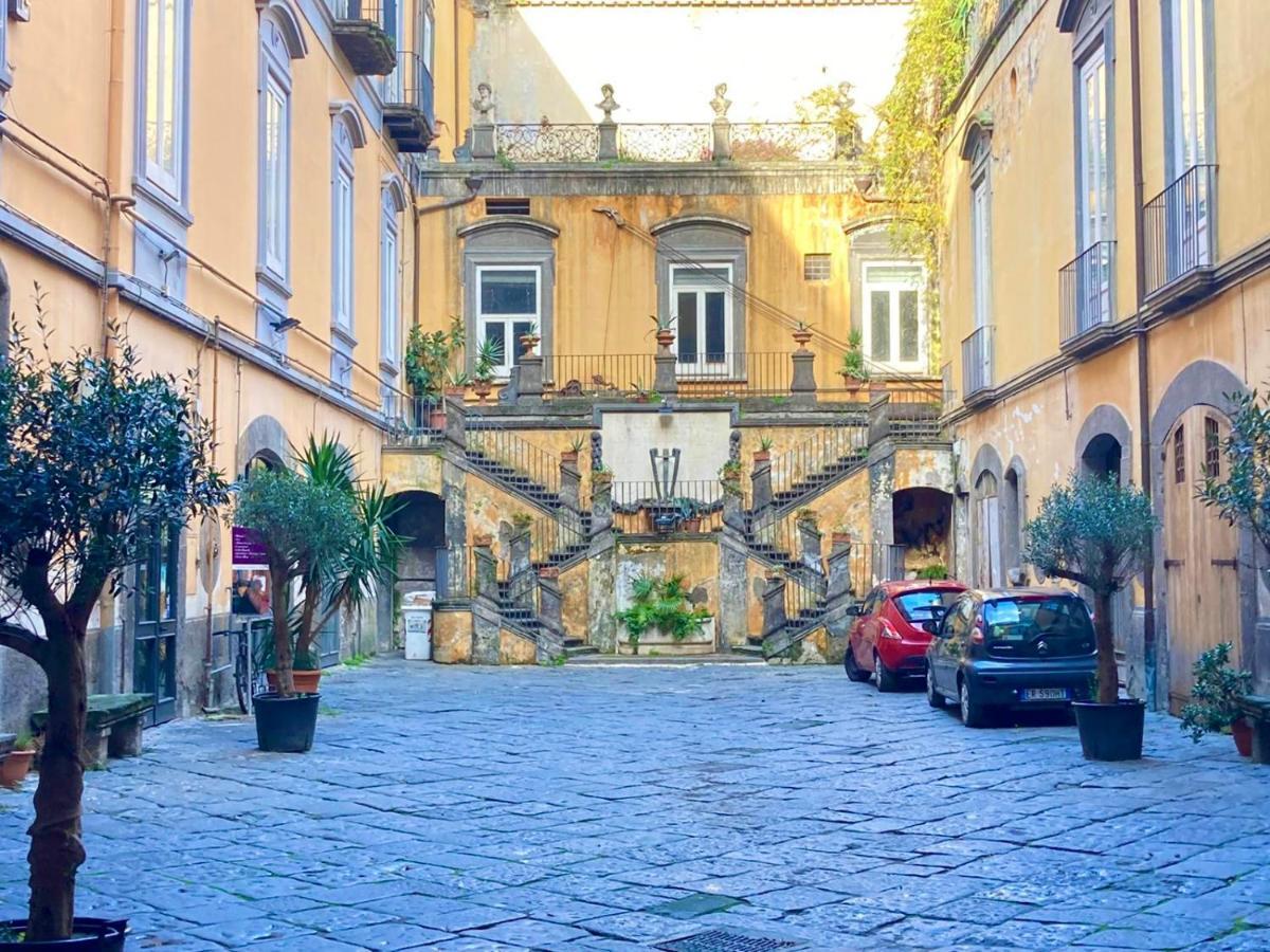 Vico Longo 25 - Ensuit Flat In The Heart Of Naples Luaran gambar